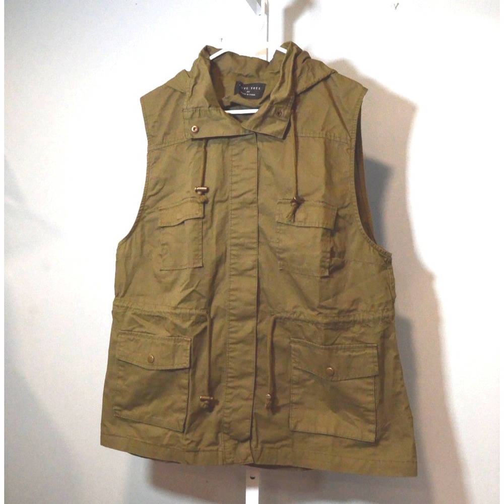 Love Tree Women's 2X Hooded Multi-functional Vest Olive Green Full Snap Closure.